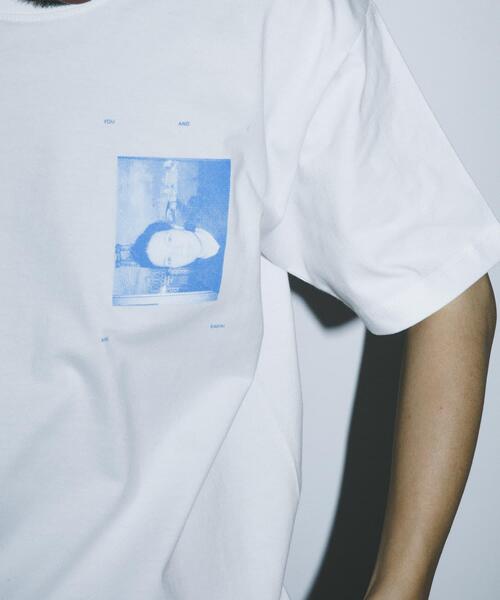 URBAN RESEARCH(アーバンリサーチ)の「BLANKMAG YOU AND I ARE EARTH SSTee(Tシャツ/カットソー・メンズ・スミクロ/ホワイト・X-LARGE/LARGE/MEDIUM)」の4枚目の写真