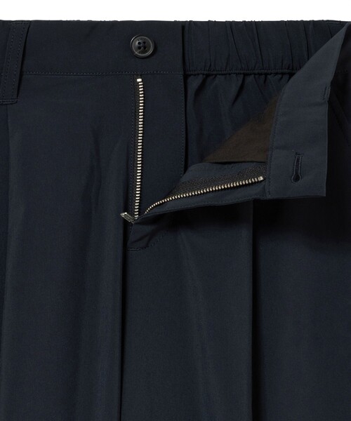 AIGLE（エーグル）の「UVカット 速乾 ワンポイントロゴ刺繍 ワイドレッグ フレアパンツ / ドレープワイドパンツ（その他パンツ・レディース・ブラック/ベージュ・38/36/34/40）」の19枚目の写真