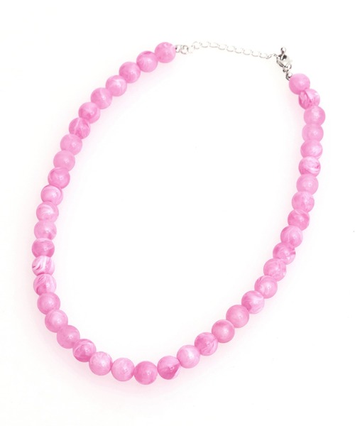 an meets zakka（アンミツザッカ）の「an meets zakka マーブルカラーパールネックレス(40cm)（ネックレス・レディース・ライトブルー/パープル/ブルー/オレンジ/イエロー/ピンク・ONESIZE）」の5枚目の写真