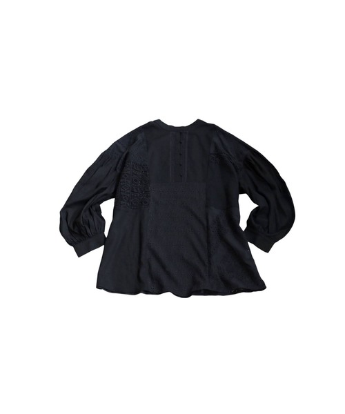 antiqua(アンティカ)の「レースドッキングシャツ(シャツ/ブラウス・レディース・オフホワイト/ブラック・フリー)」の16枚目の写真