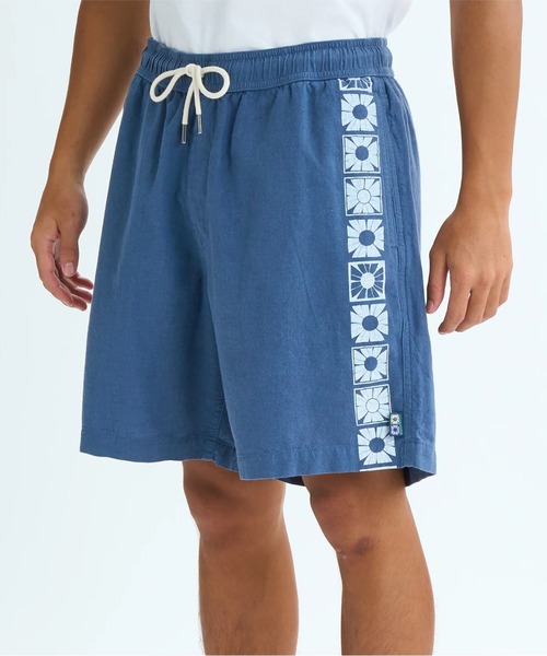 Quiksilver(クイックシルバー)の「SCHANK SHORT /クイックシルバーサイドプリントウォークショーツ・ハーフパンツ(その他パンツ・メンズ・ブラック・MEDIUM/LARGE/X-LARGE/SMALL)」の3枚目の写真