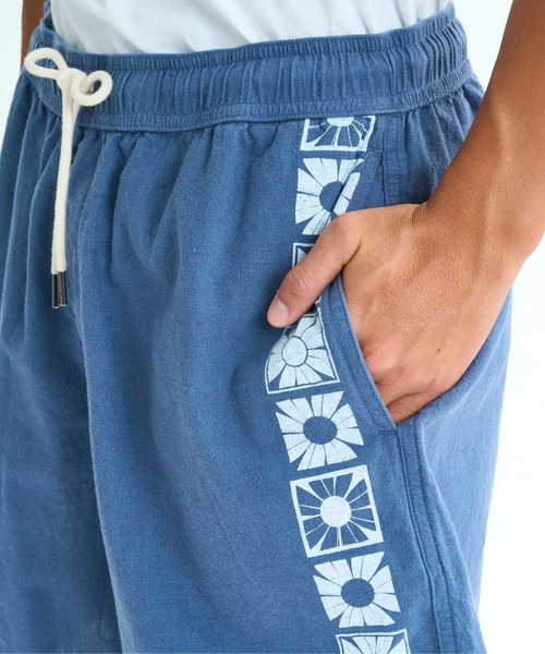 Quiksilver(クイックシルバー)の「SCHANK SHORT /クイックシルバーサイドプリントウォークショーツ・ハーフパンツ(その他パンツ・メンズ・ブラック・MEDIUM/LARGE/X-LARGE/SMALL)」の7枚目の写真