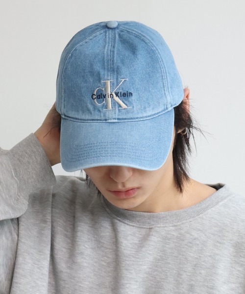 Calvin Klein(カルバン・クライン)の「【Calvin Klein/カルバンクライン】LOGO EMBROIDERED DENIM BASEBALL CAP/ヴィンテージデニム モノグラムキャップ(キャップ・メンズ・ライトインディゴブルー・FREE)」の7枚目の写真