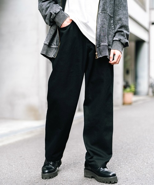 Rocky Monroe（ロッキーモンロー）の「ルーズシルエットワイドデニムパンツ（デニムパンツ・メンズ・ケミカルウォッシュ/ブルー/ダークブラック/ライトブラック/ワンウォッシュ/ブラック/オフホワイト・M/L/XL）」の12枚目の写真