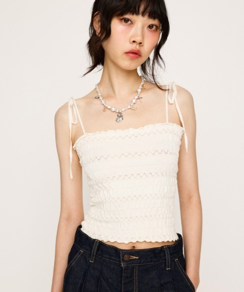 SLY（スライ）の「SHIRRING RIBBON CAMI シャーリング リボン キャミ 夏服（キャミソール・レディース・アイボリー/ブラック/ライトパープル・FREE）」の4枚目の写真