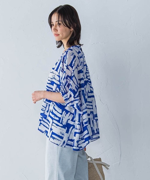 LAUTREAMONT（ロートレアモン）の「麻調ボイルプリントブラウス≪洗濯機で洗える≫（シャツ/ブラウス・レディース・ブルー系その他/ブラック系その他・9号）」の2枚目の写真