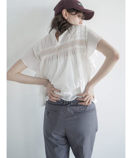 FIKA.(フィーカ)の「Double tucked straight pants(スラックス・レディース・グレー/モカ・FREE)」の8枚目の写真