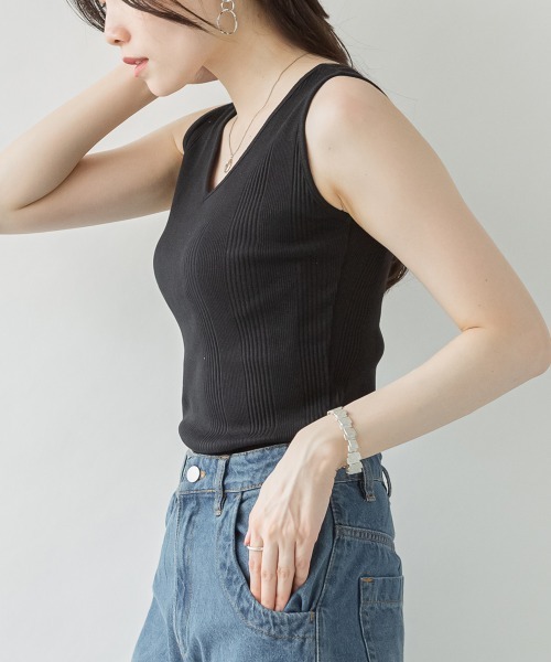 RCD(アールシーディー)の「前後2WAYランダムリブタンクトップ Vネック 丸首(タンクトップ・レディース・モカ/ホワイト/ブラック/ベージュ/カーキ・M/L/LL/3L/4L)」の16枚目の写真