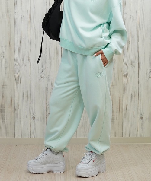 DC（ディーシー）の「DC/ディーシー ワイド/スウェットパンツ LPT254304（スウェットパンツ・レディース・ミント/スミクロ/グレー/ベージュ・M/L）」の4枚目の写真