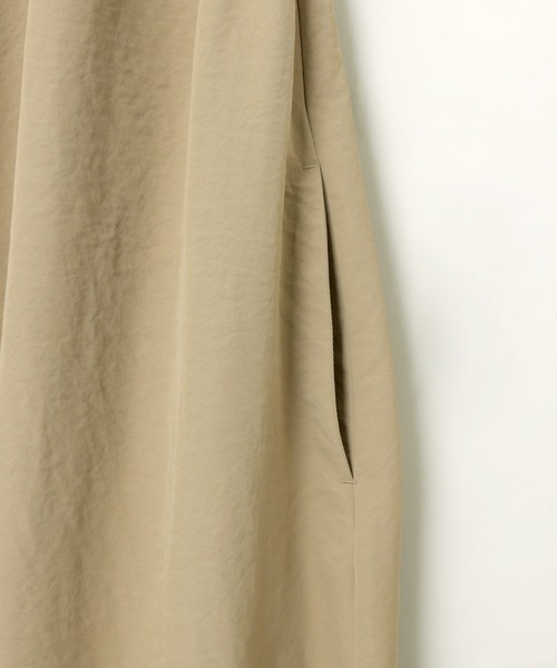 andme(アンドミー)の「バックオープンノースリーブロングワンピース(ワンピース・レディース・ブラック/ベージュ/ライム・FREE)」の20枚目の写真