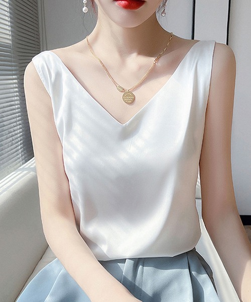 DAY CLOSET(デイ クローゼット)の「レディース デコルテ綺麗見せ。バックキャミ風Vネックトップス(キャミソール・レディース・ベージュ/ブラック/カーキ/ホワイト/ピンク・XL/L/M/S/2XL)」の6枚目の写真