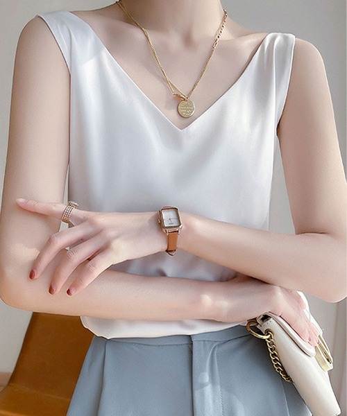 DAY CLOSET(デイ クローゼット)の「レディース デコルテ綺麗見せ。バックキャミ風Vネックトップス(キャミソール・レディース・ベージュ/ブラック/カーキ/ホワイト/ピンク・XL/L/M/S/2XL)」の7枚目の写真