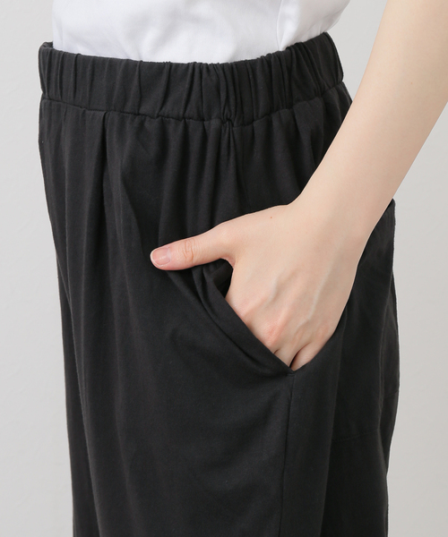 JOURNAL STANDARD LUXE(ジャーナルスタンダード ラックス)の「オーガニックコットン パンツ(その他パンツ・レディース・チャコールグレー/ブラック/ホワイト・FREE)」の22枚目の写真