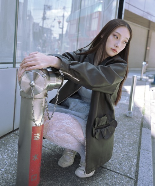 HONEY MI HONEY（ハニーミーハニー）の「frill pocket leather like blouson（ブルゾン・レディース・ブラック/ブラウン/ベージュ・FREE）」の9枚目の写真