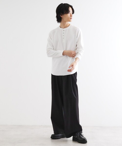 tk.TAKEO KIKUCHI（ティーケータケオキクチ）の「ワッフル＆スムースプレートヘンリーカットソー（Tシャツ/カットソー・メンズ・ホワイト/ブラック・03/02）」の6枚目の写真