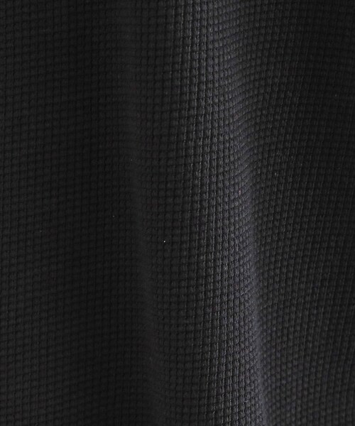tk.TAKEO KIKUCHI（ティーケータケオキクチ）の「ワッフル＆スムースプレートヘンリーカットソー（Tシャツ/カットソー・メンズ・ホワイト/ブラック・03/02）」の11枚目の写真