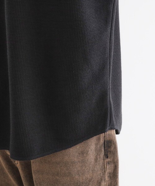 tk.TAKEO KIKUCHI（ティーケータケオキクチ）の「ワッフル＆スムースプレートヘンリーカットソー（Tシャツ/カットソー・メンズ・ホワイト/ブラック・03/02）」の17枚目の写真