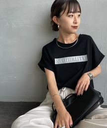 [MAISON DE L'ALLURE/メゾンドゥラリュール] エンボス加工 BOXロゴTシャツ