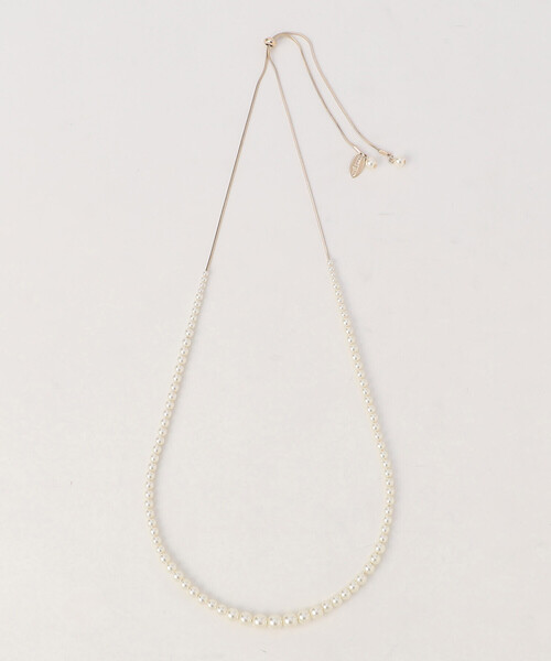 COMME CA ISM(コムサイズム)の「プラスチックパールスライドネックレス(ネックレス・レディース・ゴールド・FREE)」の3枚目の写真