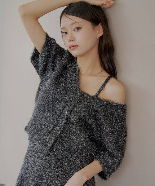Cygne ホワイト　ラメニットカーディガン&ニットキャミ　セット　新品 Chico（チコ）の「ラメシャギーニットカーディガン+ベアキャミセット