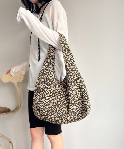 FUULLY STUDIO（フーリィーステューディオ）の「レオパードジャガードラウンドBAG（トートバッグ・レディース・オフホワイト/ベージュ・FREE）」の15枚目の写真