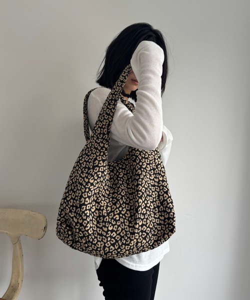 FUULLY STUDIO（フーリィーステューディオ）の「レオパードジャガードラウンドBAG（トートバッグ・レディース・オフホワイト/ベージュ・FREE）」の19枚目の写真