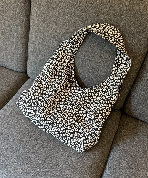 FUULLY STUDIO（フーリィーステューディオ）の「レオパードジャガードラウンドBAG（トートバッグ・レディース・オフホワイト/ベージュ・FREE）」の8枚目の写真
