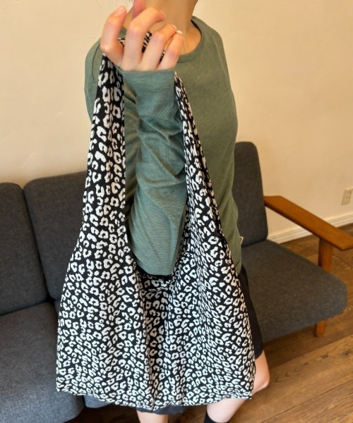FUULLY STUDIO（フーリィーステューディオ）の「レオパードジャガードラウンドBAG（トートバッグ・レディース・オフホワイト/ベージュ・FREE）」の13枚目の写真