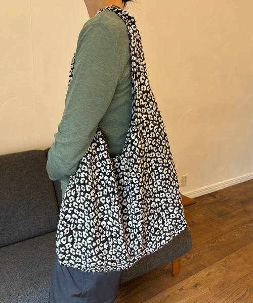 FUULLY STUDIO（フーリィーステューディオ）の「レオパードジャガードラウンドBAG（トートバッグ・レディース・オフホワイト/ベージュ・FREE）」の14枚目の写真