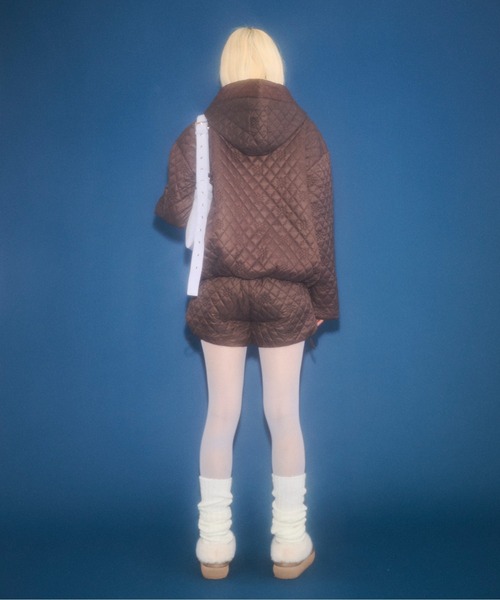 FEKETE（フェケテ）の「floral quilted shorts / 花柄キルティングショートパンツ（その他パンツ・レディース・アイボリー/イエロー/ブラウン・MEDIUM/SMALL/LARGE）」の9枚目の写真