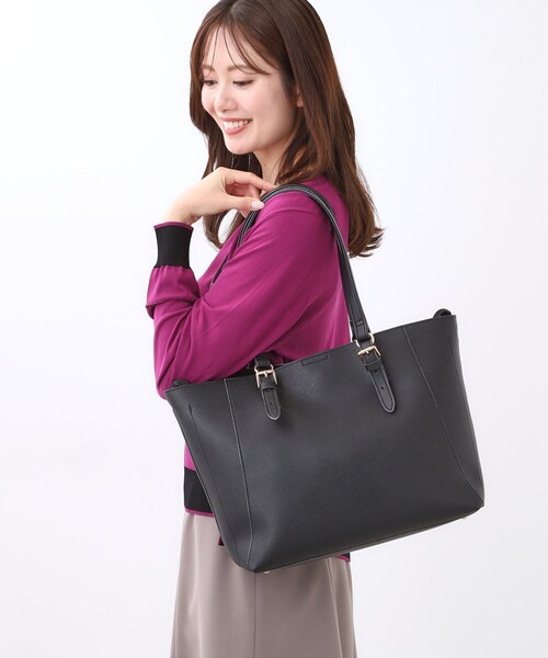 Reflect（リフレクト）の「【WEB先行カラーあり／たっぷり収納！／通勤におすすめ】’25秋冬毎日バッグ（トートバッグ・レディース・ブラック/ブラウン系/ダークブラウン/ピンク・00）」の8枚目の写真