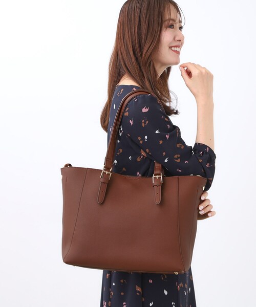 Reflect（リフレクト）の「【WEB先行カラーあり／たっぷり収納！／通勤におすすめ】’25秋冬毎日バッグ（トートバッグ・レディース・ブラック/ブラウン系/ダークブラウン/ピンク・00）」の16枚目の写真