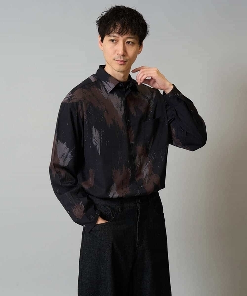 a.v.v(アーヴェヴェ)の「【イージーケア/シワになりにくい】ペインター柄ワイドシルエットシャツ【洗濯機で洗える/ストレッチ】(シャツ/ブラウス・メンズ・ブラウン/ブラック・48/46)」の2枚目の写真