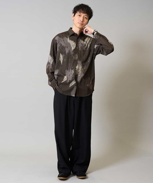 a.v.v(アーヴェヴェ)の「【イージーケア/シワになりにくい】ペインター柄ワイドシルエットシャツ【洗濯機で洗える/ストレッチ】(シャツ/ブラウス・メンズ・ブラウン/ブラック・48/46)」の4枚目の写真