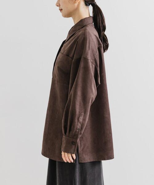 URBAN RESEARCH（アーバンリサーチ）の「スエードライクルーズシャツ（シャツ/ブラウス・レディース・ベージュ/ブラウン・FREE）」の6枚目の写真