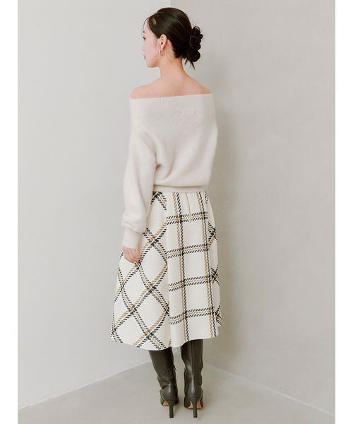 スナイデル　フォックスアルパカオフショルプルオーバー　ニット　アイボリー フォックスアルパカオフショルプルオーバー（ニット）｜SNIDEL