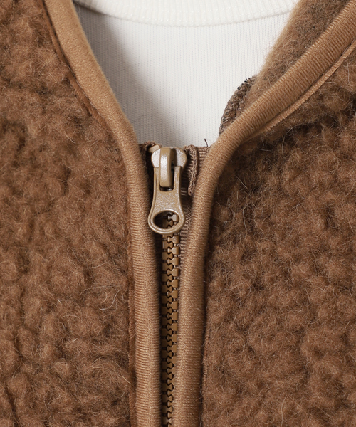 COLD BREAKER（コールドブレーカー）の「《追加》COLD BREAKER/コールドブレーカー SLOBE別注 ボアベスト 9244-SLOBE（その他アウター・レディース・キャメル/ブラック・FREE）」の4枚目の写真