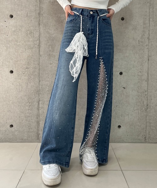 GLAMOROUS JANE（グラマラスジェーン）の「レース×パール切替ビジュー付きワイドパンツ（デニムパンツ・レディース・ブルー・S/M/L）」の11枚目の写真