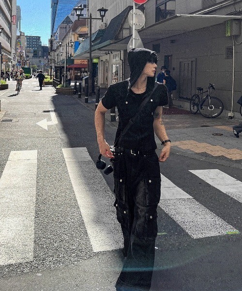 COSYHARU（コシハル）の「バイダーパラシュートブラックウォッシュカーゴデニム（デニムパンツ・メンズ・ブラック・LARGE/MEDIUM/X-LARGE）」の9枚目の写真