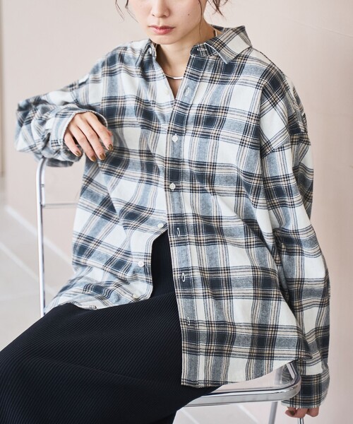 coen（コーエン）の「オンブレチェックライトネルレギュラーシャツ（シャツ/ブラウス・レディース・オフホワイト/ダークグレー/ネイビー/ブラウン・L/M）」の2枚目の写真