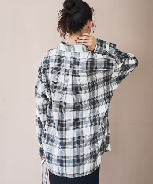 coen（コーエン）の「オンブレチェックライトネルレギュラーシャツ（シャツ/ブラウス・レディース・オフホワイト/ダークグレー/ネイビー/ブラウン・L/M）」の7枚目の写真