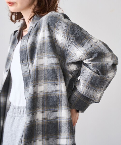 coen（コーエン）の「オンブレチェックライトネルレギュラーシャツ（シャツ/ブラウス・レディース・オフホワイト/ダークグレー/ネイビー/ブラウン・L/M）」の21枚目の写真