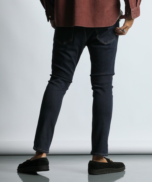 The DUFFER of ST.GEORGE(ザダファーオブセントジョージ)の「STANDARD SLIM JEANS "OW":DUFFER定番 ワンウォッシュ スキニーデニム スリムジーンズ(デニムパンツ・メンズ・ダークインディゴブルー・X-LARGE/LARGE/MEDIUM/SMALL)」の10枚目の写真