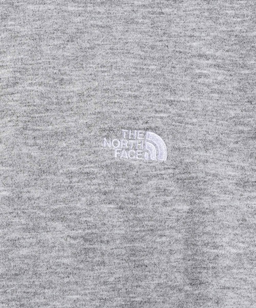 THE NORTH FACE(ザノースフェイス)の「THE NORTH FACE(ザ・ノース・フェイス)】スモールロゴヘザースウェットクルー(スウェット・メンズ・ブラック/グレー・MEDIUM/LARGE)」の3枚目の写真