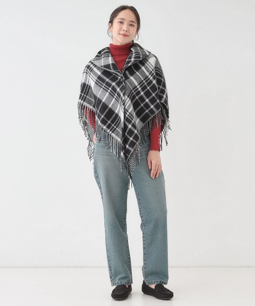 SHOO・LA・RUE（シューラルー）の「【リバーシブル】襟元ギャザー チェックポンチョ（ポンチョ・レディース・アイボリー系2/ブラウン系3/ブラック系2・00）」の13枚目の写真