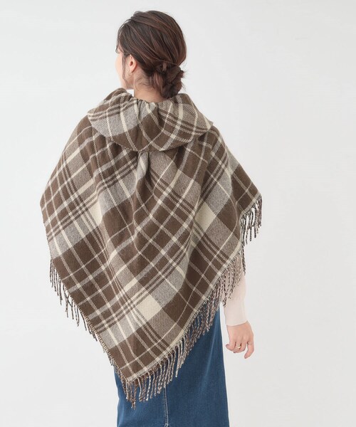 SHOO・LA・RUE（シューラルー）の「【リバーシブル】襟元ギャザー チェックポンチョ（ポンチョ・レディース・アイボリー系2/ブラウン系3/ブラック系2・00）」の19枚目の写真