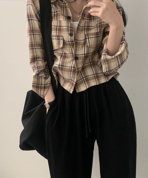 MAISON DE THERESE(メゾン ド テレーズ)の「ショートのチェックシャツ(シャツ/ブラウス・レディース・ベージュ/ネイビー・S/M/L)」の7枚目の写真