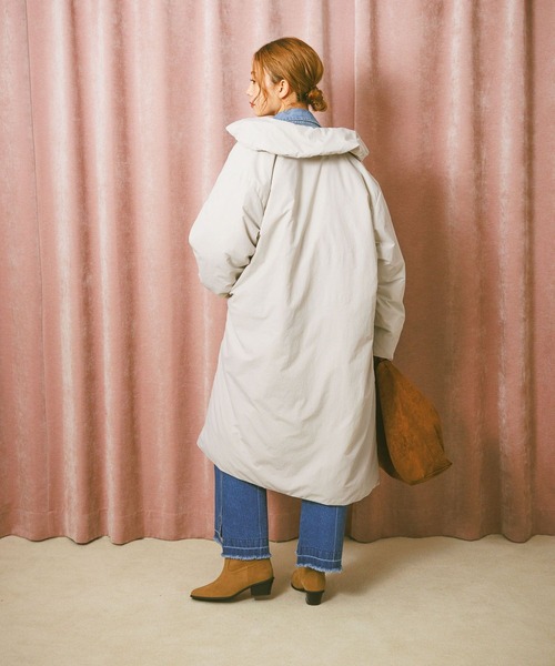 BAYFLOW（ベイフロー）の「[撥水加工付き!!軽量]ロングダウンコート（ダウンジャケット/コート・レディース・ブラック/グレイッシュベージュ・FREE）」の5枚目の写真