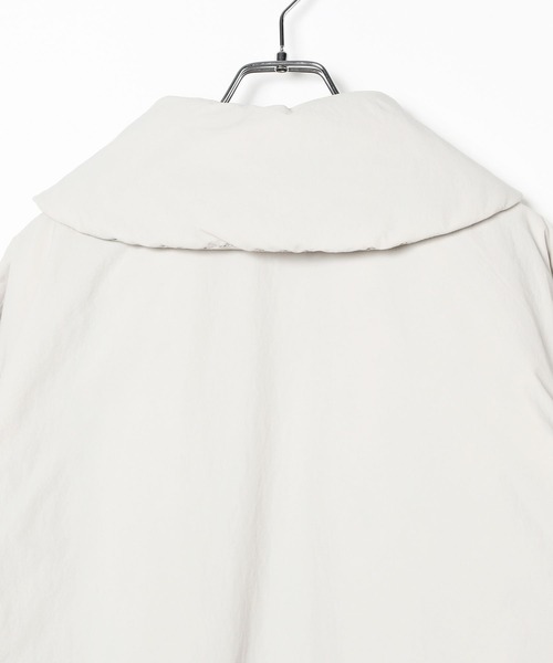 BAYFLOW（ベイフロー）の「[撥水加工付き!!軽量]ロングダウンコート（ダウンジャケット/コート・レディース・ブラック/グレイッシュベージュ・FREE）」の15枚目の写真