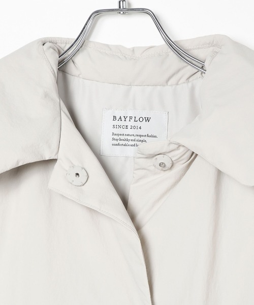 BAYFLOW（ベイフロー）の「[撥水加工付き!!軽量]ロングダウンコート（ダウンジャケット/コート・レディース・ブラック/グレイッシュベージュ・FREE）」の19枚目の写真